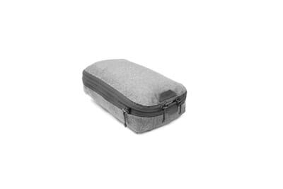 818373020941 Peak Design Packing Cube Small Charcoal_1.Jpeg