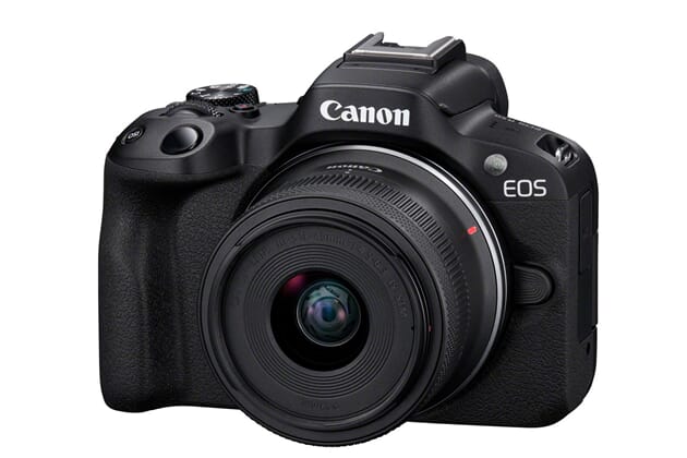 4549292205046 10_EOS R50_Black_FrontSlantLeft_RF-S18-45mm(BK)_1.jpg