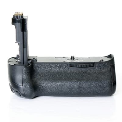 9011532 Canon BG-E11 front (2).jpg