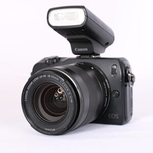 Brukt Canon EOS M + 18-55mm f/3.5-6.3 IS STM