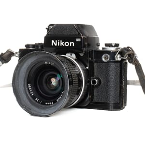 Brukt Nikon F2 Photomic DP-1 +  Nikkor 24 mm f/2.8 Non-Ai