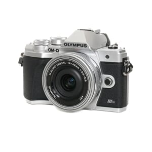 Brukt Olympus OM-D E-M10 Mk IIIs + 14-42mm f3,5-5,6 EZ